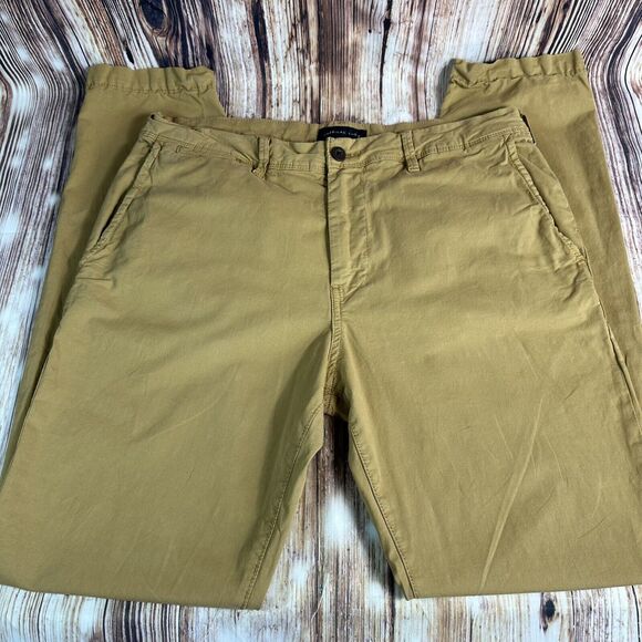 American Eagle Next Level Flex Mens 35x32.5 SLIM Straight Leg Chino Khaki Pants - Picture 2 of 10